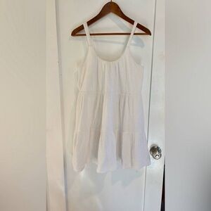 Women's White Sleeveless Top